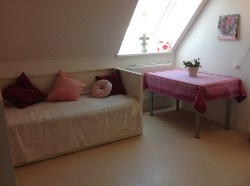 Bettsofa im Rosenzimmer